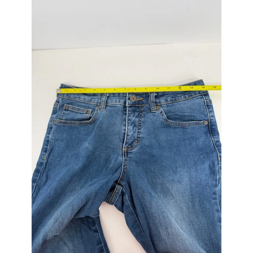 St Johns Bay Womens Blue Denim‎ Bermuda Shorts Raw Hem Stretch Mid Rise Sz 4
